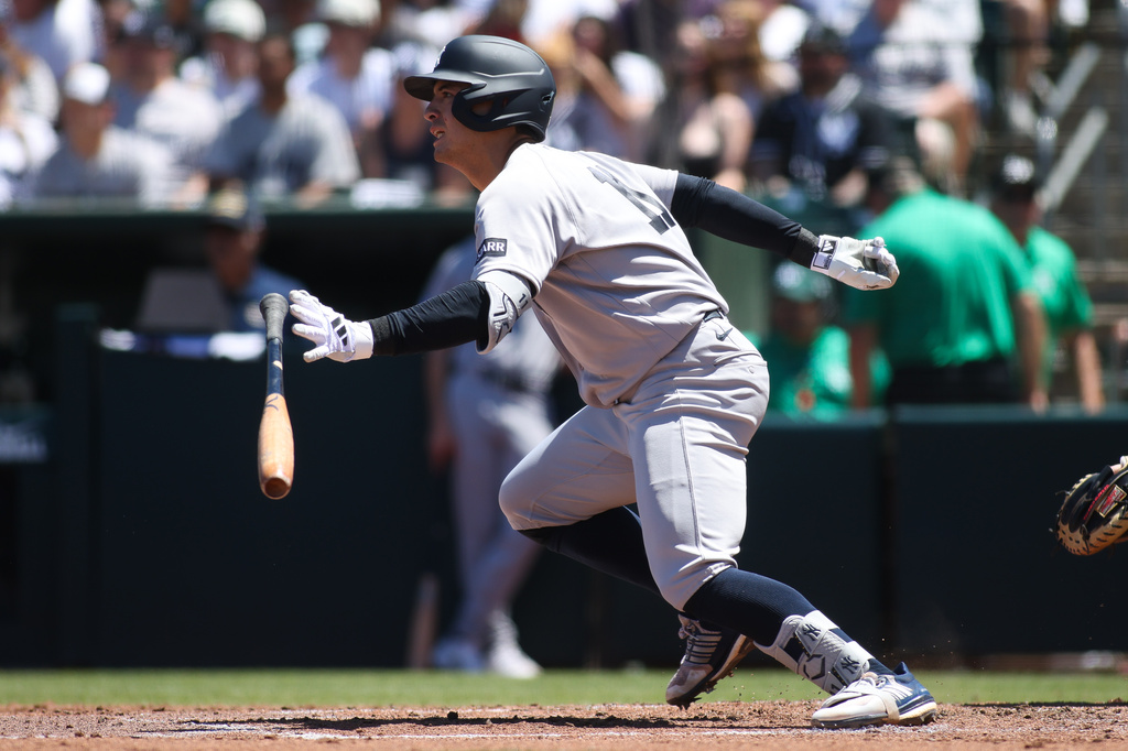 New York Yankees' Anthony Volpe hits an RBI single during the third inning of a baseball game against the Athletics ,Sunday, May 31, 2026, in West Sacramento, Calif. (AP Photo/Scott Marshall)