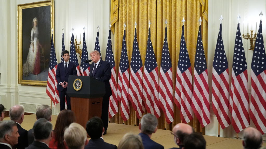 President Donald Trump speaks before Kevin Warsh, left, is sworn in as Chairman of the Federal Reserve, in the East Room of the White House, Friday, May 22, 2026, in Washington. (AP Photo/Manuel Balce Ceneta)