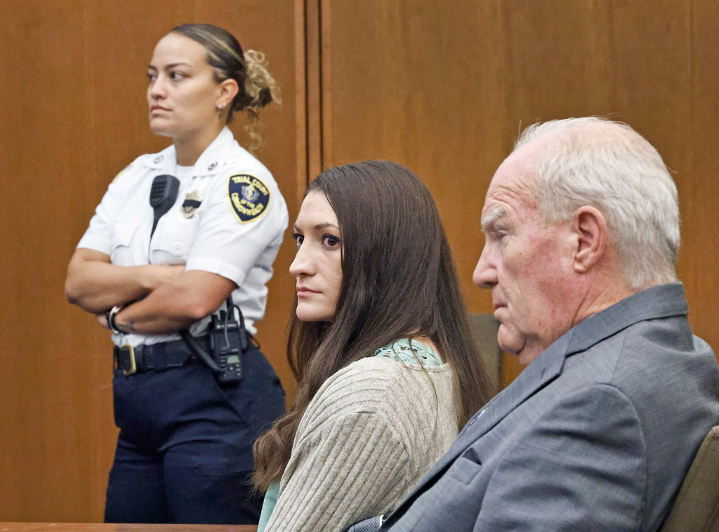 Lindsay Clancy looks at jurors as Judge Sullivan asks them to start deliberations for a sixth day during her murder trial on Thursday, Sept. 3, 2026, in Plymouth, Mass. (Greg Derr/The Patriot Ledger via AP, Pool)