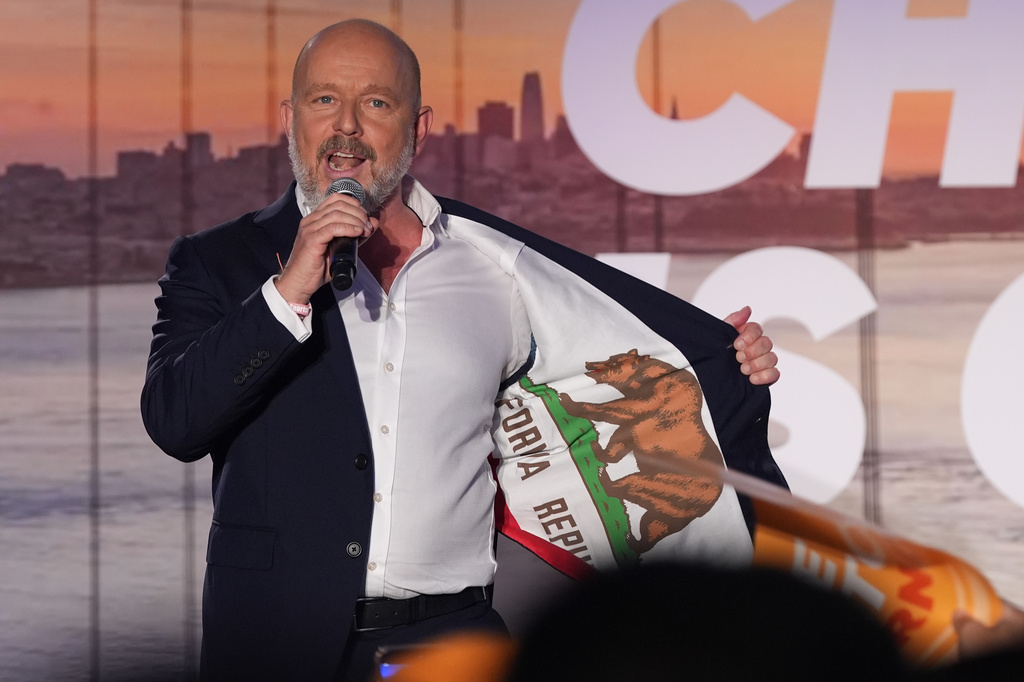 California gubernatorial candidate Steve Hilton speaks during an election night event Tuesday, June 2, 2026, in Huntington Beach, Calif. (AP Photo/Gregory Bull)