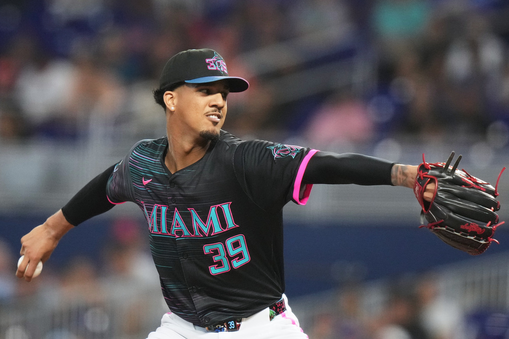 Miami Marlins starting pitcher Eury Perez (39) throws during the first inning of a baseball game against the New York Mets, Saturday, Sept. 27, 2025, in Miami. (AP Photo/Lynne Sladky)