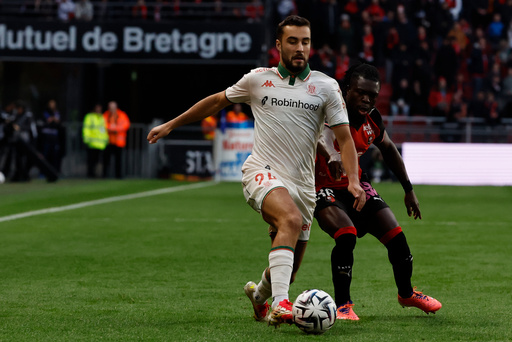 Rennes' Anthony Rouault dribbles Nice's Hamza Koutoune during the French League One soccer match between Rennes and Nice, Sunday Oct. 26, 2025 in Rennes, western France. (AP Photo/Jeremias Gonzalez) Rennes' Anthony Rouault dribbles Nice's Hamza Koutoune during the French League One soccer match between Rennes and Nice, Sunday Oct. 26, 2025 in Rennes, western France. (AP Photo/Jeremias Gonzalez)