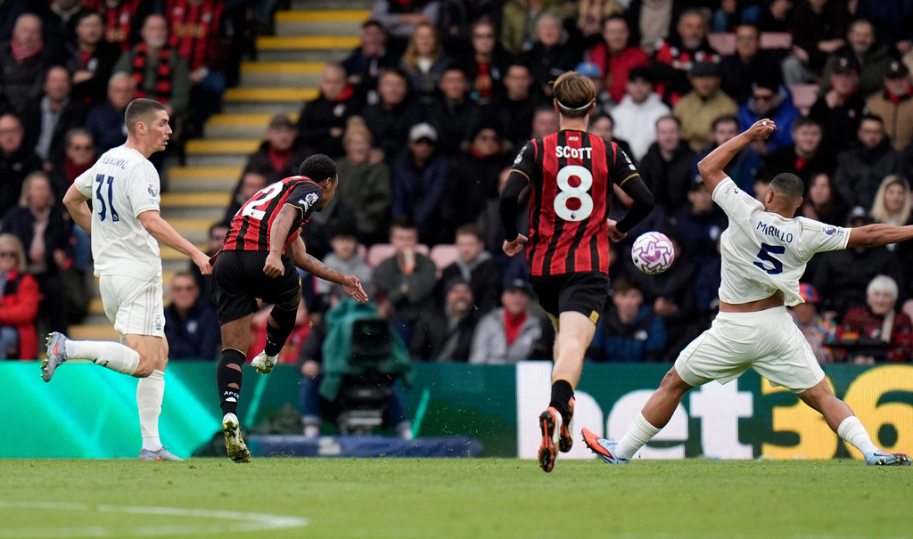Bournemouth's Eli Junior Kroupi scores his side's second goal of the game, during the English Premier League soccer match between Bournemouth and Nottingham Forest, in Bournemouth, England, Sunday, Oct. 26, 2025. (Andrew Matthews/PA via AP)