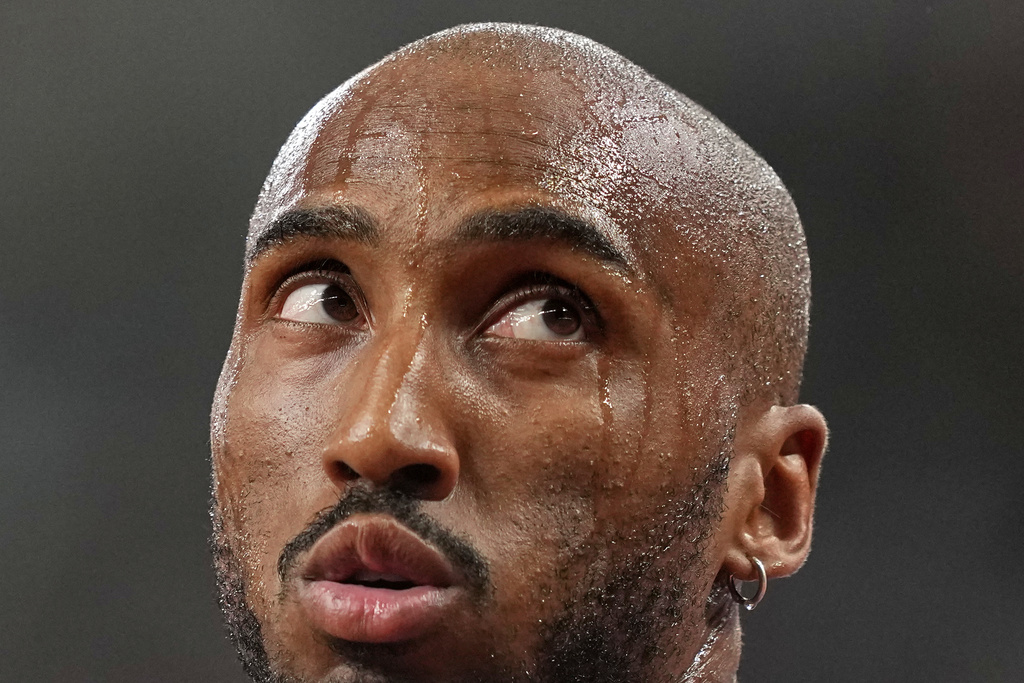 Britain's Matthew Hudson-Smith prepares to run in a men's 400 meters heat at the World Athletics Championships in Tokyo, Sunday, Sept. 14, 2025. (AP Photo/Petr David Josek)