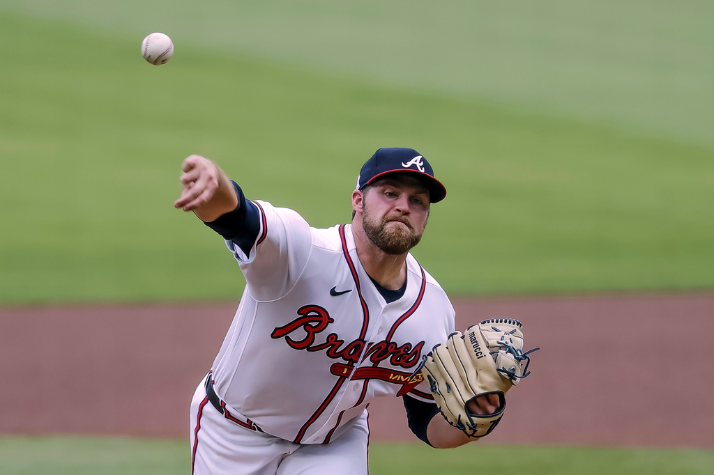 Atlanta Braves pitcher Bryce Elder delivers to a Pittsburgh Pirates batter during the first inning of a baseball game, Sunday, June 7, 2026, in Atlanta. (AP Photo/Erik S. Lesser)