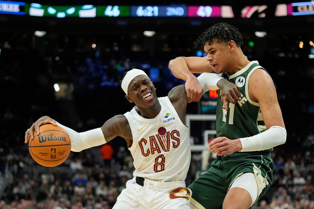 Cleveland Cavaliers' Dennis Schröder (8) drives to the basket against Milwaukee Bucks' Ousmane Dieng during the first half of an NBA basketball game, Wednesday, Feb. 25, 2026, in Milwaukee. (AP Photo/Aaron Gash)