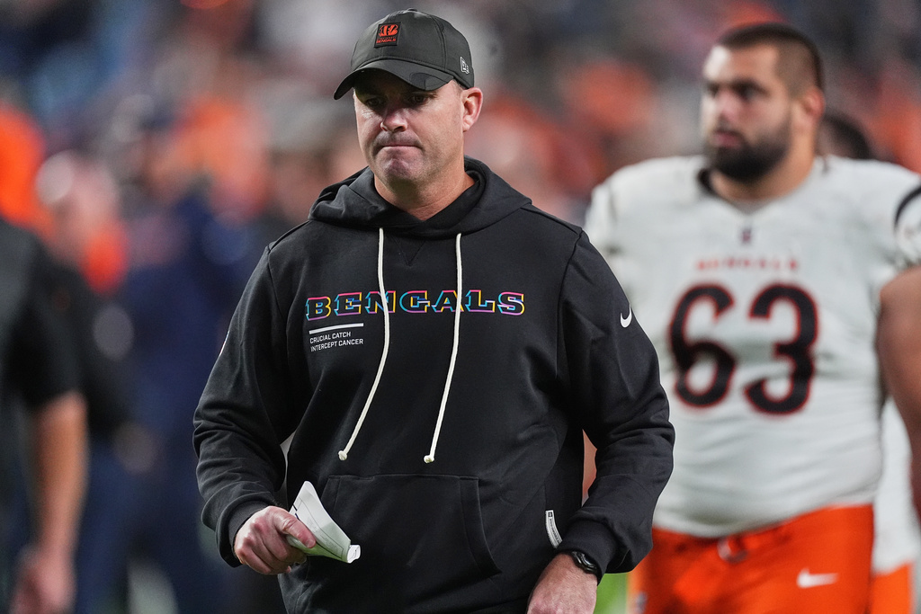 Cincinnati Bengals head coach Zac Taylor heads off the field after an NFL football game against the Denver Broncos Monday, Sept. 29, 2025, in Denver. (AP Photo/David Zalubowski)