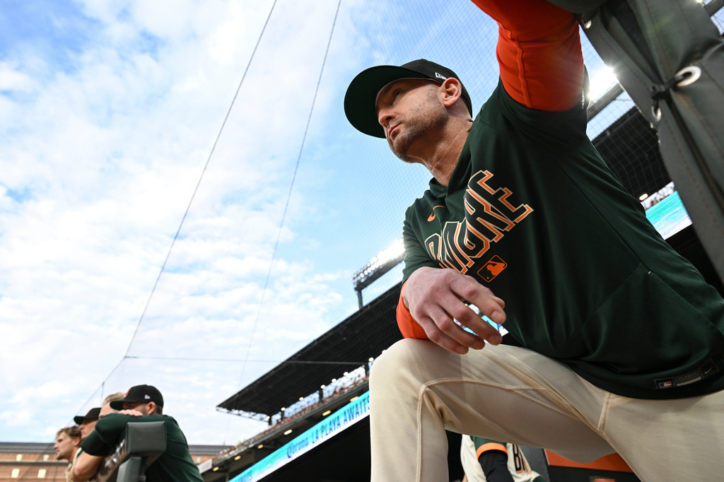 Baltimore Orioles manager Craig Albernaz, right, looks on from the dugout during a baseball game against the Atlanta Braves, Friday, July 24, 2026, in Baltimore. (AP Photo/Terrance Williams)