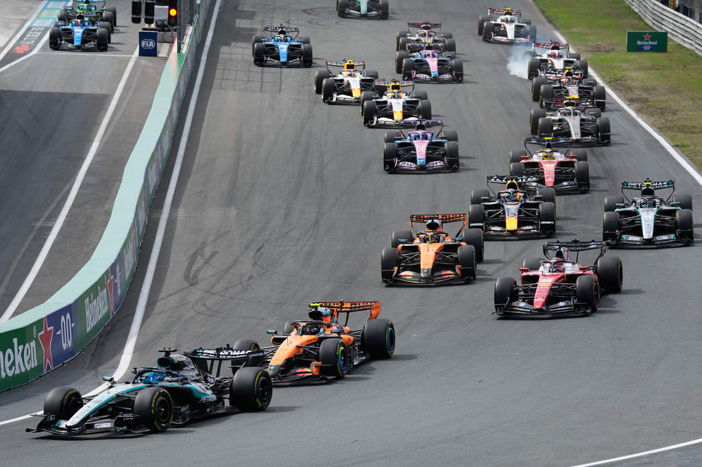 Mercedes driver George Russell of Britain leads at the start during sprint race at the Formula One Dutch Grand Prix in Zandvoort , Netherlands, Saturday, Aug. 22, 2026. (AP Photo/Darko Bandic)