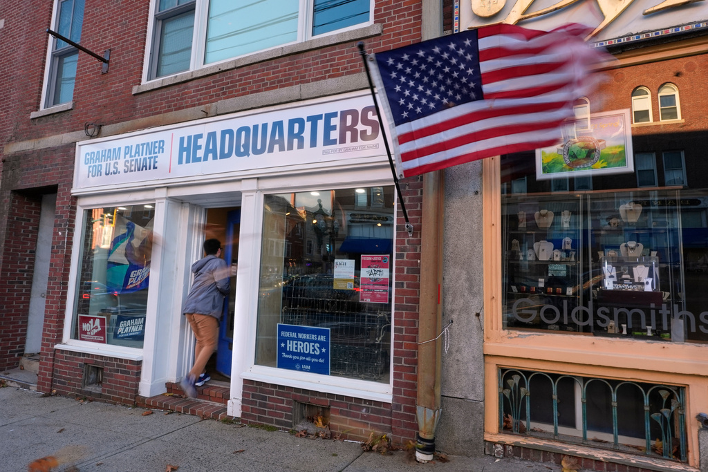 A worker enters the campaign headquarters for US Senate candidate Graham Platner, Tuesday, Nov. 4, 2025, in Ellsworth, Maine. (AP Photo/Robert F. Bukaty)