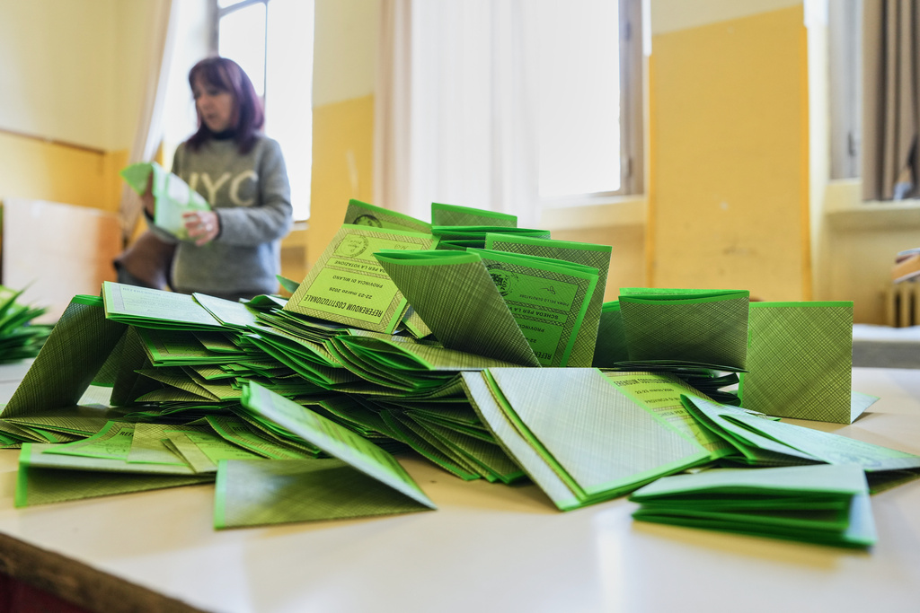 Votes are being counted for the referendum on judicial reform at a polling station in Milan, Italy, Monday, March 23, 2026 (Claudio Furlan/LaPresse via AP)