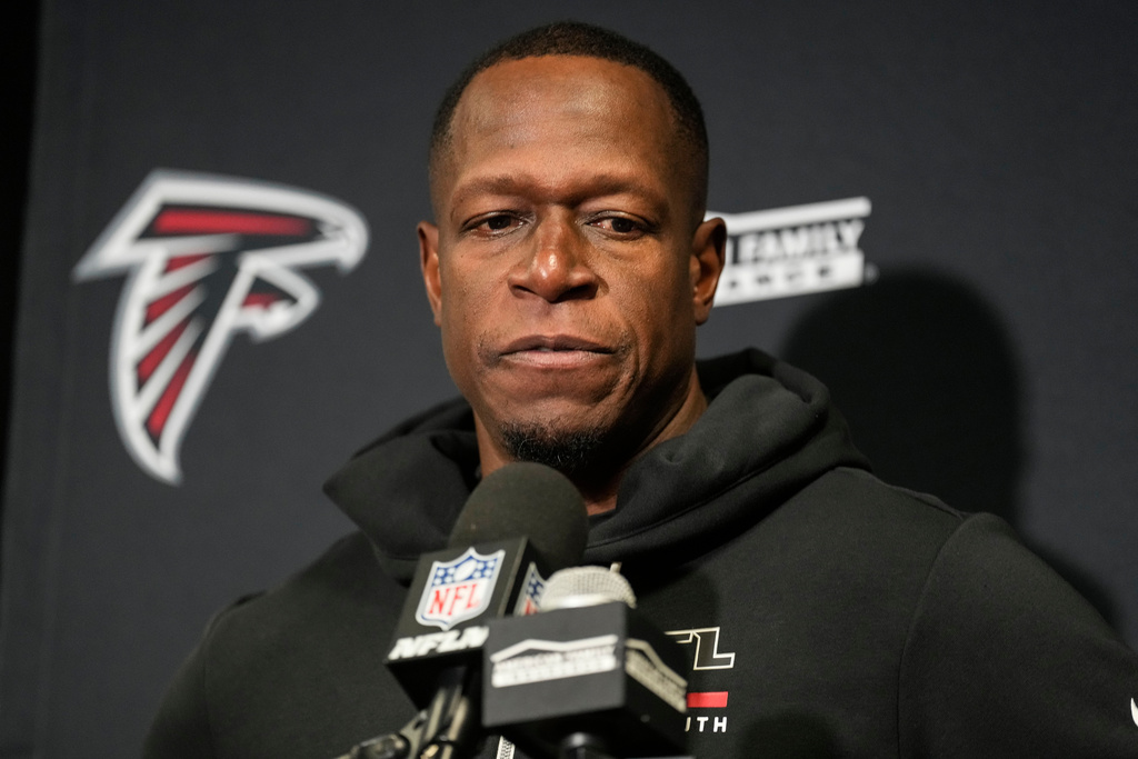 Atlanta Falcons head coach Raheem Morris speaks during a news conference after an NFL football game against the New York Jets, Sunday, Nov. 30, 2025, in East Rutherford, N.J. (AP Photo/Seth Wenig)