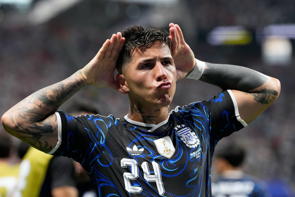 Argentina's Enzo Fernandez gestures to fans after scoring his side's first goal during the World Cup semifinal soccer match between England and Argentina in Atlanta, Wednesday, July 15, 2026. (AP Photo/Rebecca Blackwell)