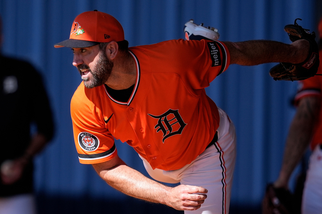 Detroit Tigers pitcher Justin Verlander works during workouts at spring training baseball, Friday, Feb. 20, 2026, in Lakeland. (AP Photo/Mike Stewart)