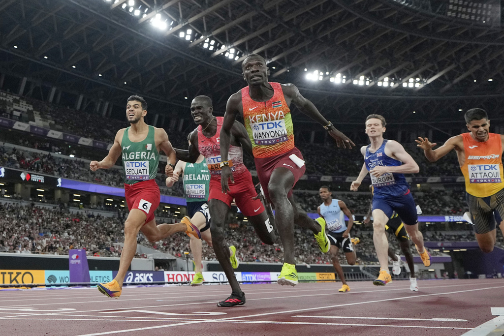 Kenya's Emmanuel Wanyonyi wins the men's 800 meters final at the World Athletics Championships in Tokyo, Saturday, Sept. 20, 2025. (AP Photo/David J. Phillip)
