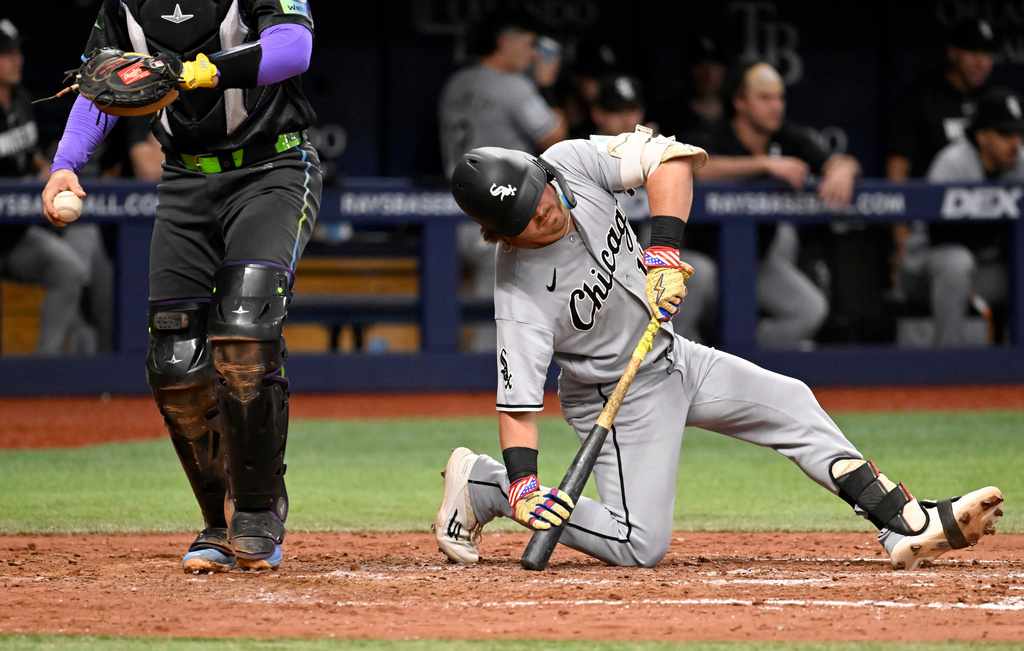 Chicago White Sox Chase Meidroth strikes out during the seventh inning of a baseball game against the Tampa Bay Rays Saturday, Aug. 1, 2026, in St. Petersburg, Fla. (AP Photo/Jason Behnken)