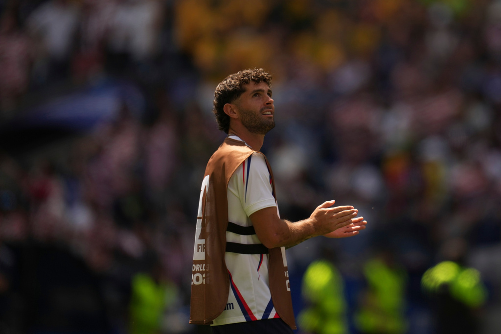 United States' Christian Pulisic (10) applauds after the World Cup Group D soccer match between the United States and Australia in Seattle, Friday, June 19, 2026. (AP Photo/Abbie Parr)
