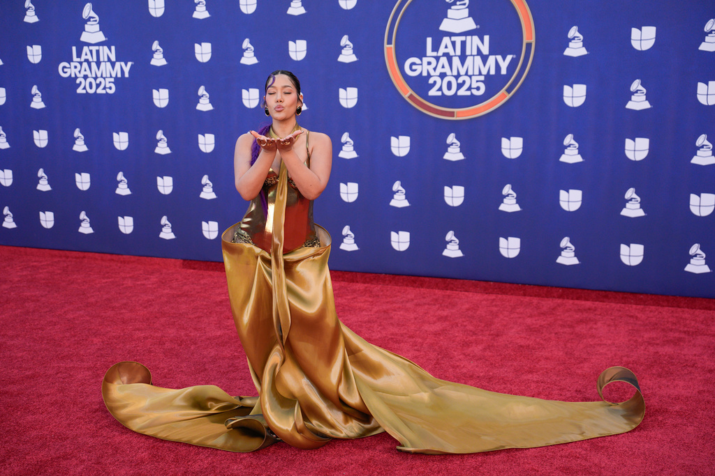 Fariana arrives at the 2025 Latin Grammys on Thursday, Nov. 13, 2025, at MGM Grand in Las Vegas. (AP Photo/John Locher)