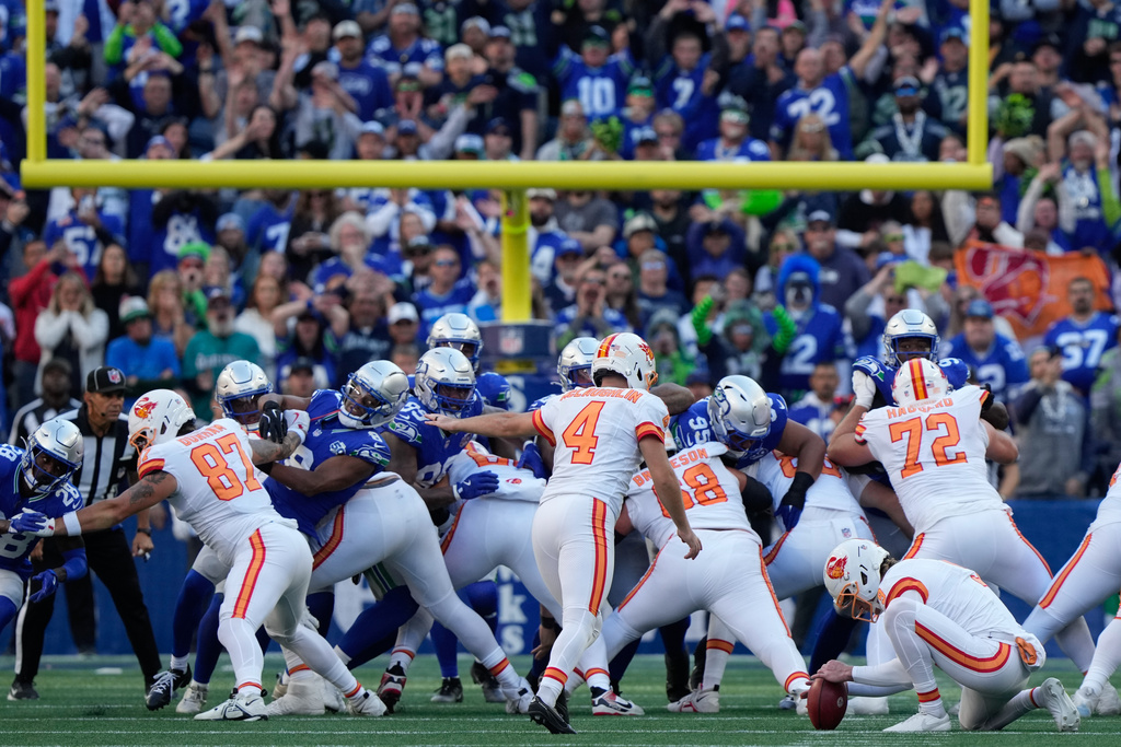 Tampa Bay Buccaneers place-kicker Chase McLaughlin (4) kicks the game-winning field goal during the second half of an NFL football game against the Seattle Seahawks, Sunday, Oct. 5, 2025, in Seattle. (AP Photo/Stephen Brashear)