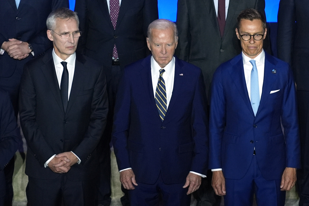 NATO allies commit to sending dozens of air defense systems to Ukraine ...