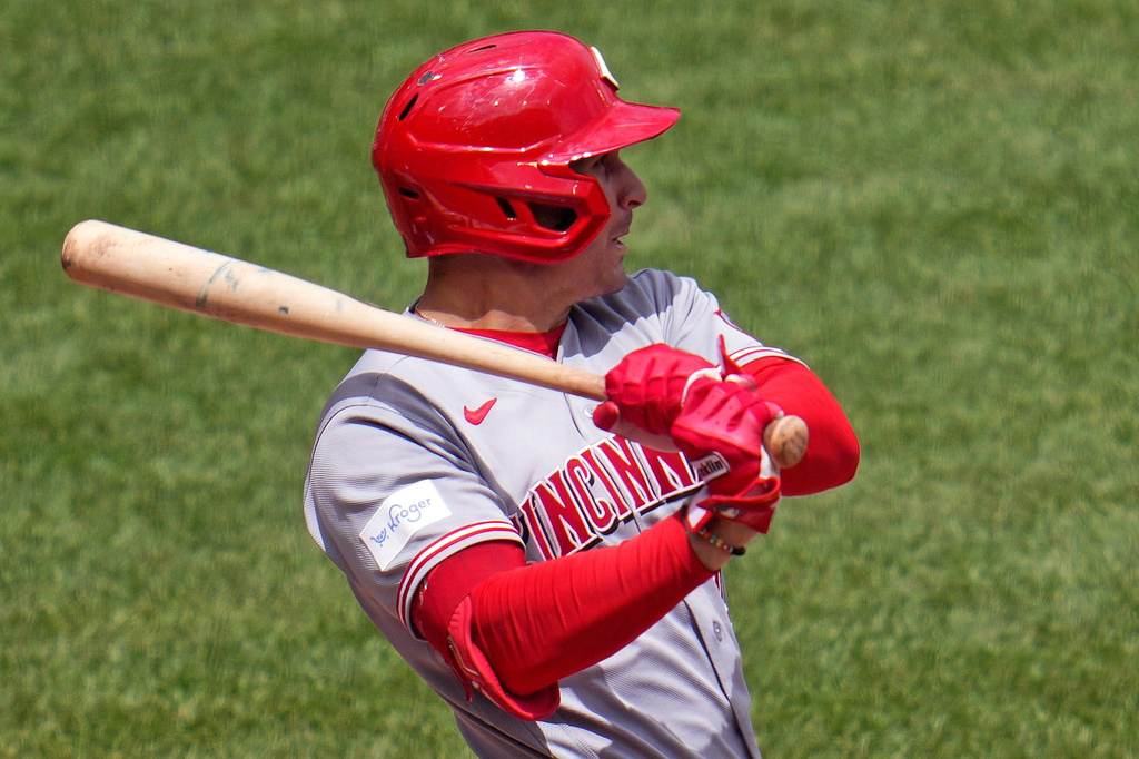 Cincinnati Reds' JJ Bleday singles off Pittsburgh Pirates pitcher Mitch Keller, driving in two runs, during the fourth inning of a baseball game in Pittsburgh, Sunday, June 28, 2026. (AP Photo/Gene J. Puskar)