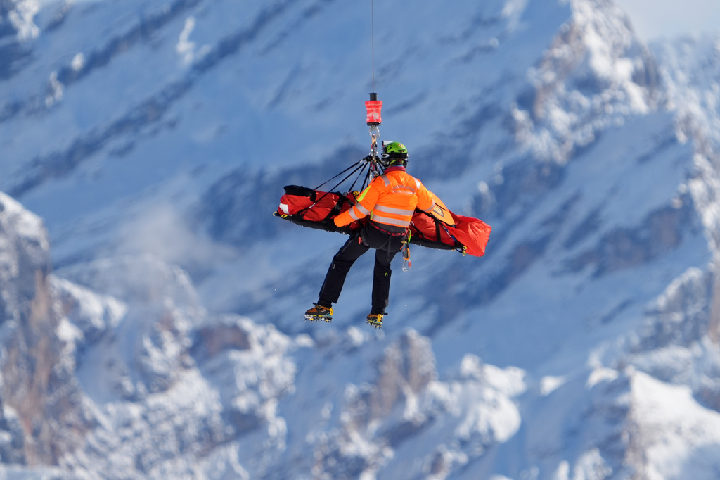 FILE - United States' Lindsey Vonn is airlifted away after a crash during an alpine ski women's downhill race at the 2026 Winter Olympics, in Cortina d'Ampezzo, Italy, Sunday, Feb. 8, 2026. (AP Photo/Jacquelyn Martin, File)
