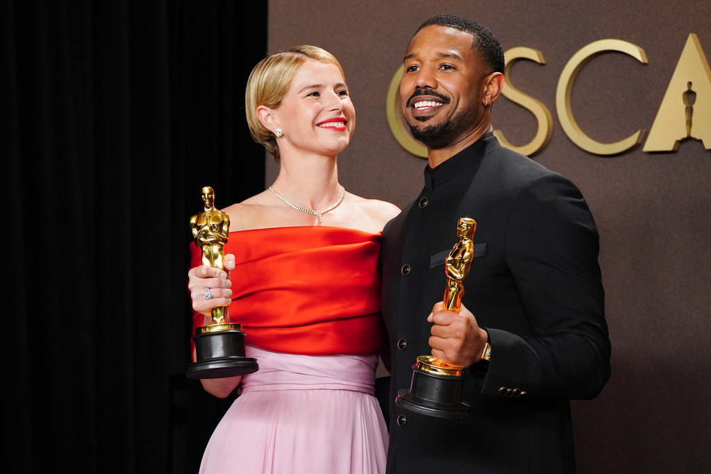 Jessie Buckley, left, winner of the award for best actress in a leading role for "Hamnet," and Michael B. Jordan, winner of the award for best actor in a leading role for "Sinners," pose in the press room at the Oscars on Sunday, March 15, 2026, at the Dolby Theatre in Los Angeles. (Photo by Jordan Strauss/Invision/AP)