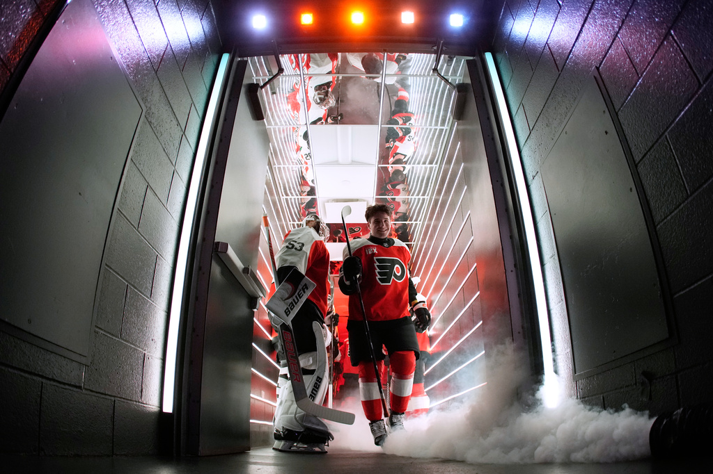 Philadelphia Flyers' Cole Knuble walks to the ice before an NHL hockey game against the Colorado Avalanche Monday, Oct. 19, 2026, in Philadelphia. (AP Photo/Matt Slocum)