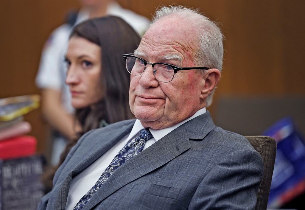 Attorney Kevin Reddington expresses disappointment in a ruling against dismissing the murder case against Lindsay Clancy, left, during her murder trial in Plymouth Superior Court, in Plymouth, Mass., Monday, Aug. 17, 2026. (Greg Derr/The Patriot Ledger via AP, Pool)
