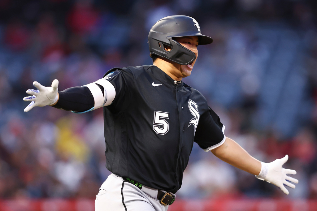 Chicago White Sox's Munetaka Murakami reacts after hitting a home run during the fourth inning of a baseball game against the Los Angeles Angels, Monday, May 4, 2026, in Anaheim, Calif. (AP Photo/Jessie Alcheh)