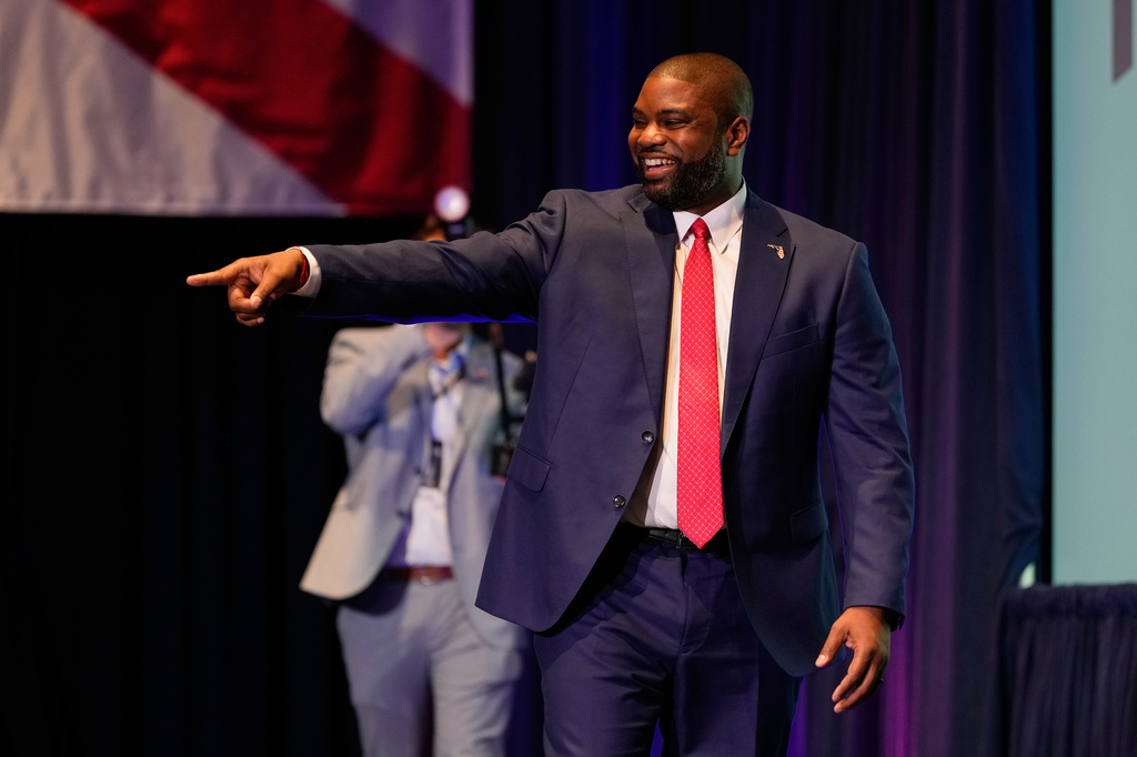 Florida Republican gubernatorial candidate Byron Donalds points at supporters during at a primary election party Tuesday, Aug. 18, 2026, in Orlando, Fla. (AP Photo/John Raoux)