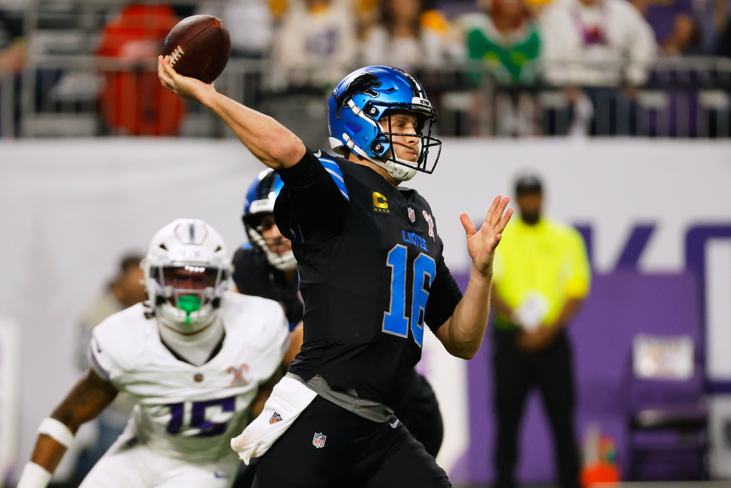 Detroit Lions quarterback Jared Goff throws during the first half of an NFL football game against the Minnesota Vikings, Thursday, Dec. 25, 2025, in Minneapolis. (AP Photo/Bruce Kluckhohn)
