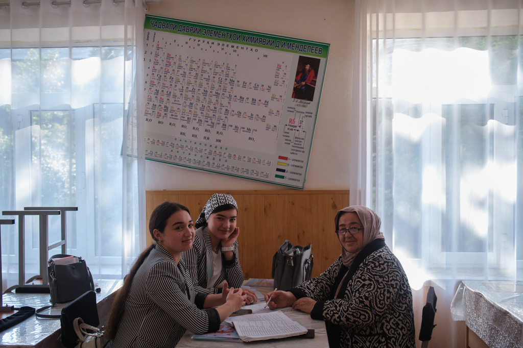 People study in a classroom at a secondary school in Istaravshan, Tajikistan, Monday, May 4, 2026. (AP Photo/Jon Orbach)