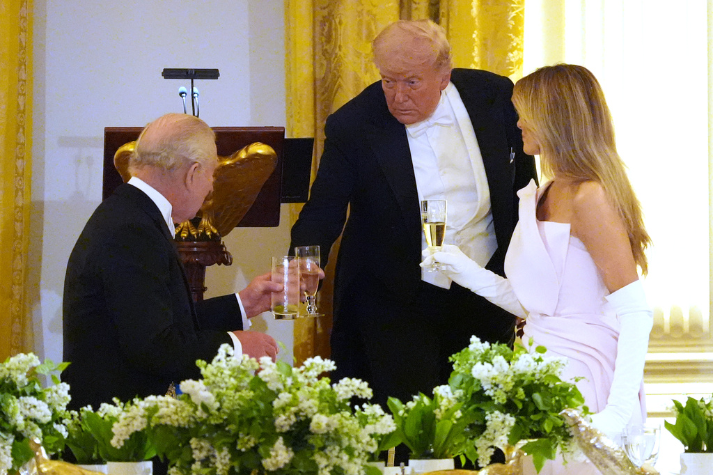 President Donald Trump toasts with Britain's King Charles III during a State Dinner with Queen Camilla and first lady Melania Trump in the East Room of the White House State Dinner Tuesday, April 28, 2026, in Washington. (AP Photo/Alex Brandon)