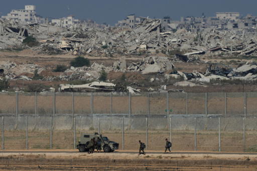 Israeli troops are seen near the Gaza Strip border in southern Israel, Tuesday, Sept. 30, 2025. (AP Photo/Ohad Zwigenberg) Israeli troops are seen near the Gaza Strip border in southern Israel, Tuesday, Sept. 30, 2025. (AP Photo/Ohad Zwigenberg)