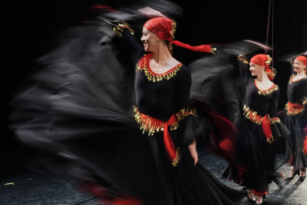 Dancers perform Gypsy for Ensemble Competition during the Youth America Grand Prix (YAGP) Semi-Finals at Dominican University Performing Arts Center in River Forest, Ill., Sunday, Feb. 8, 2026. (AP Photo/Nam Y. Huh)