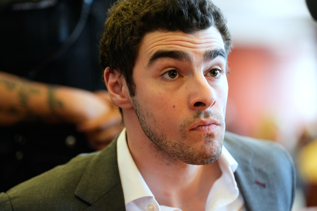 Luigi Mangione appears in court in New York, Tuesday, Dec. 16, 2025. (AP Photo/Seth Wenig, Pool)