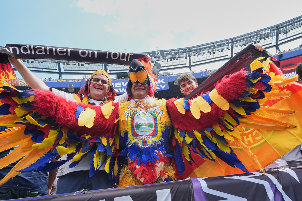 Fans cheer prior to the World Cup Group E soccer match between Ecuador and Germany in East Rutherford, N.J., near New York, Thursday, June 25, 2026. (AP Photo/Frank Franklin II)
