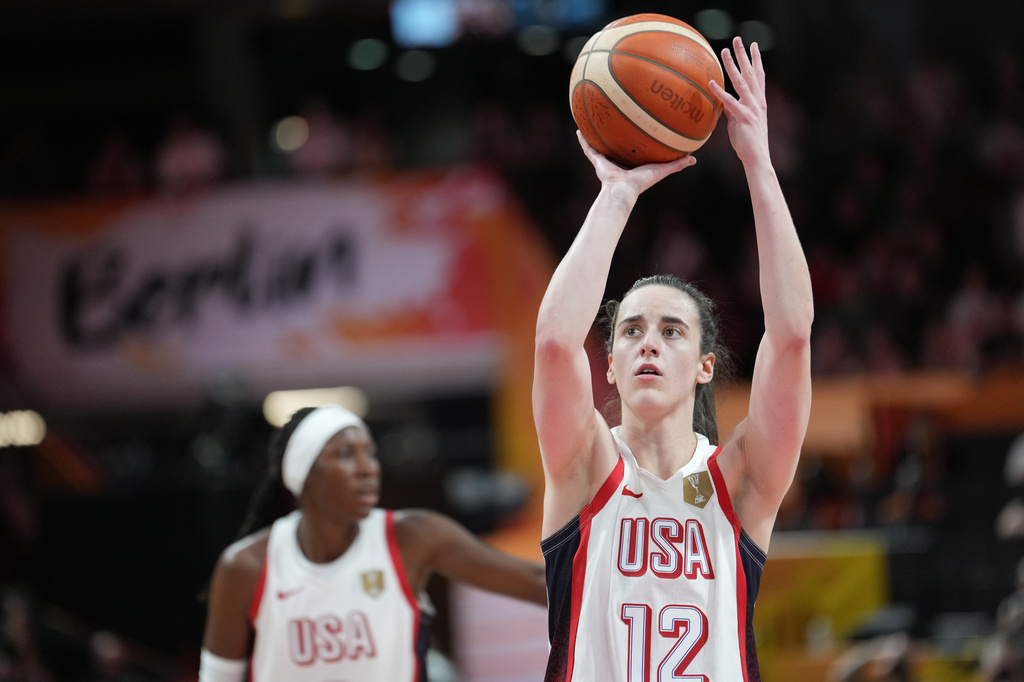 United States' Caitlin Clark shoots a free throw during the Women's Basketball World Cup match between China and the United States in Berlin, Friday, Sept. 4, 2026. (AP Photo/Ebrahim Noroozi)