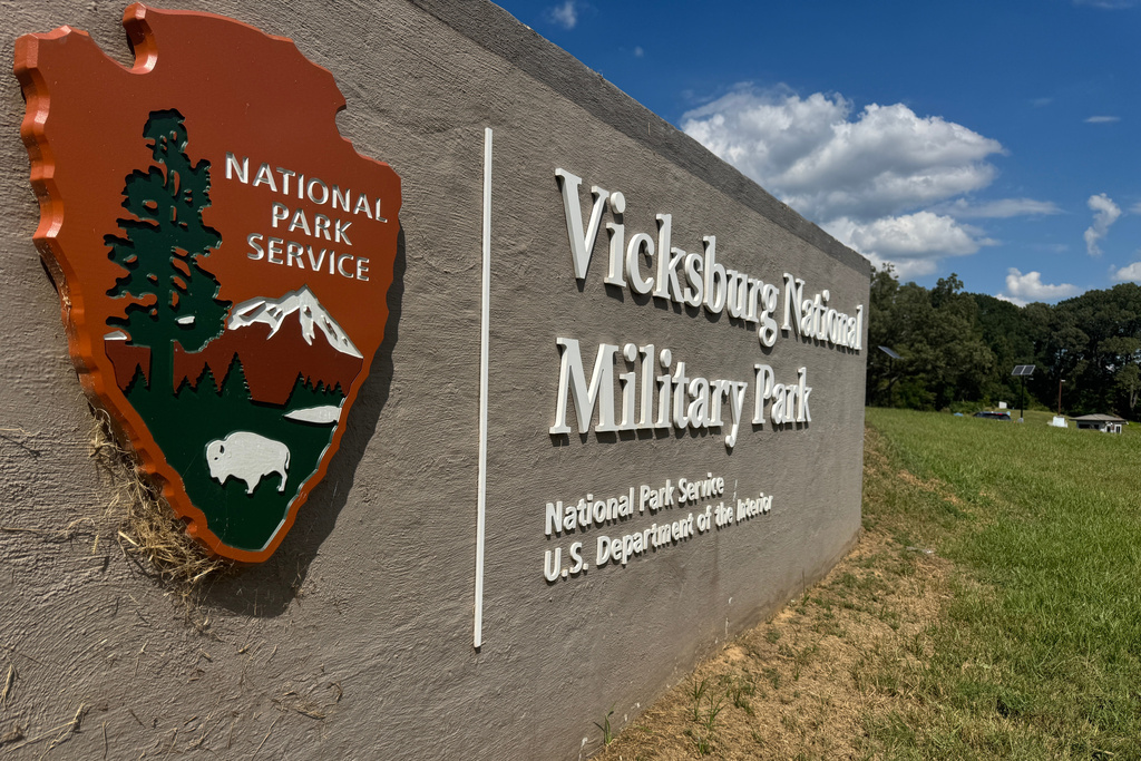 The welcoming sign of Vicksburg National Military Park is seen on Wednesday, Oct. 1, 2025, in Vicksburg, Miss. (AP Photo/Sophie Bates)