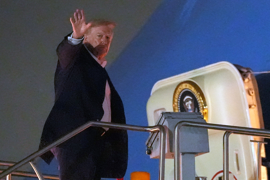 President Donald Trump boards Air Force One at Dallas Fort Worth International Airport, Thursday, Oct. 1, 2026, in DFW Airport, Texas. (AP Photo/Alex Brandon)