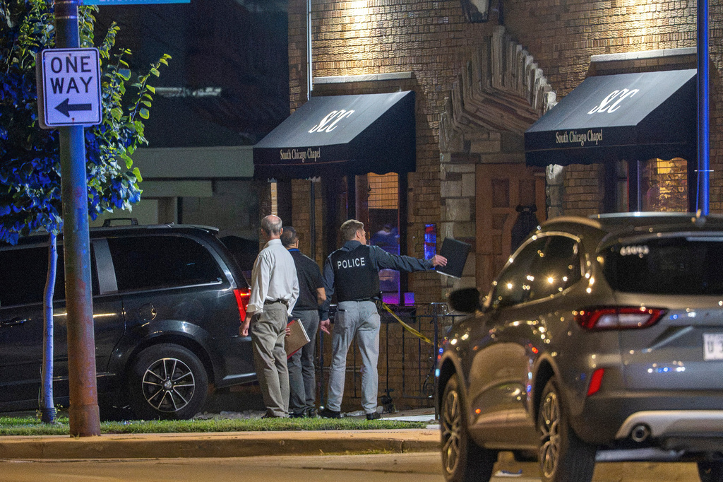 Chicago police investigate South Chicago Chapel after authorities discovered dozens of decomposing bodies in the funeral home's basement on Thursday, Aug. 6, 2026. (Tyler Pasciak /Chicago Sun-Times via AP)