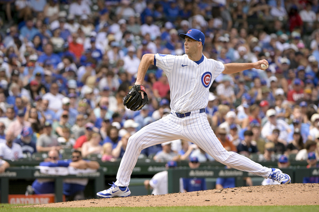 Chicago Cubs pitcher Taylor Rogers throws against the Pittsburgh Pirates during the fifth inning of a baseball game, Sunday, Aug. 17, 2025, at Wrigley Field in Chicago. (AP Photo/Mark Black)