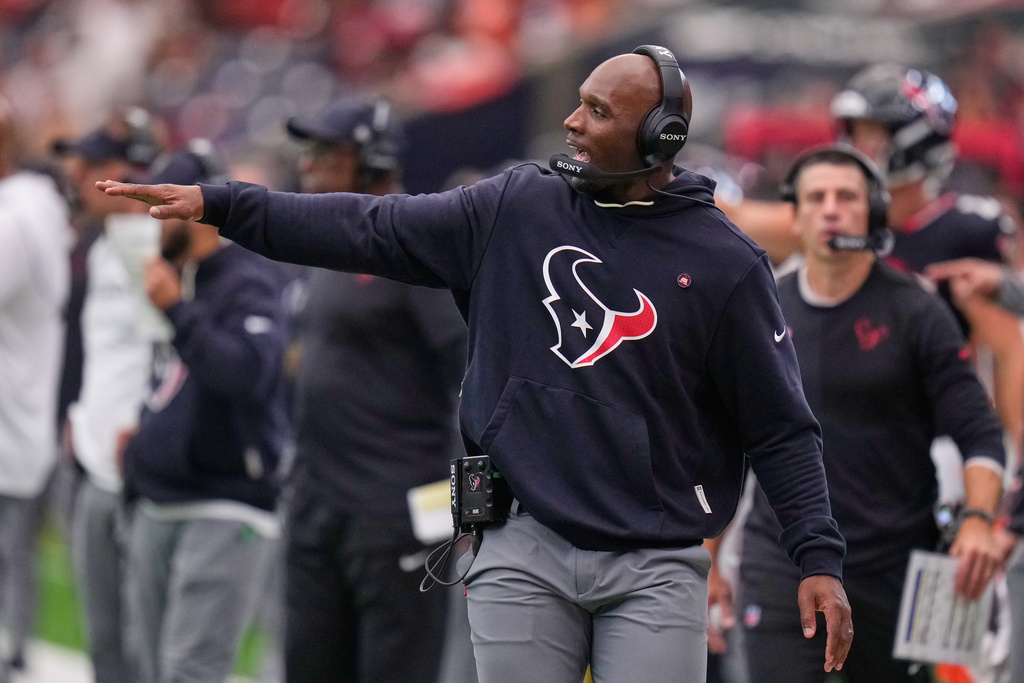 Houston Texans head coach DeMeco Ryans reacts to play in the first half of an NFL football game against the Denver Broncos Sunday, Nov. 2, 2025, in Houston. (AP Photo/Eric Christian Smith)