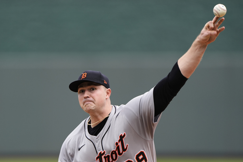 Detroit Tigers starting pitcher Tarik Skubal throws during the first inning of a baseball game against the Kansas City Royals, Sunday, Aug. 31, 2025, in Kansas City, Mo. (AP Photo/Charlie Riedel)