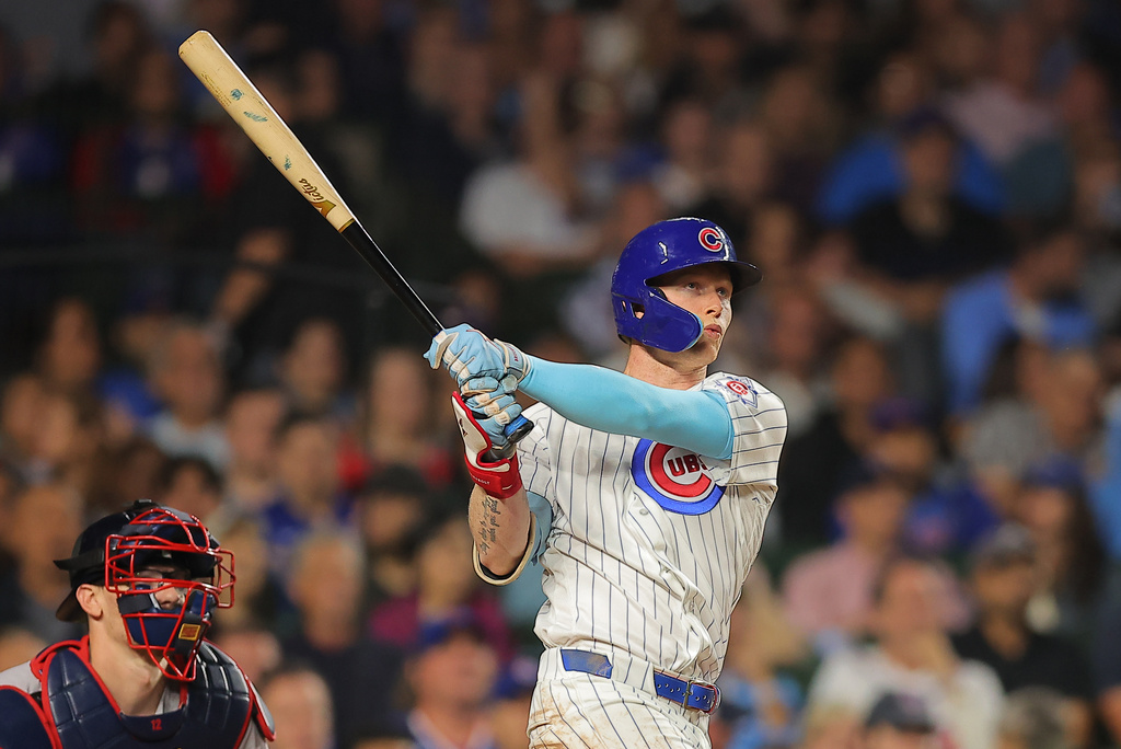 Chicago Cubs' Pete Crow-Armstrong watches the ball during the fifth inning of a baseball game against the Atlanta Braves, Wednesday, Sept. 16, 2026, in Chicago. (AP Photo/Melissa Tamez)