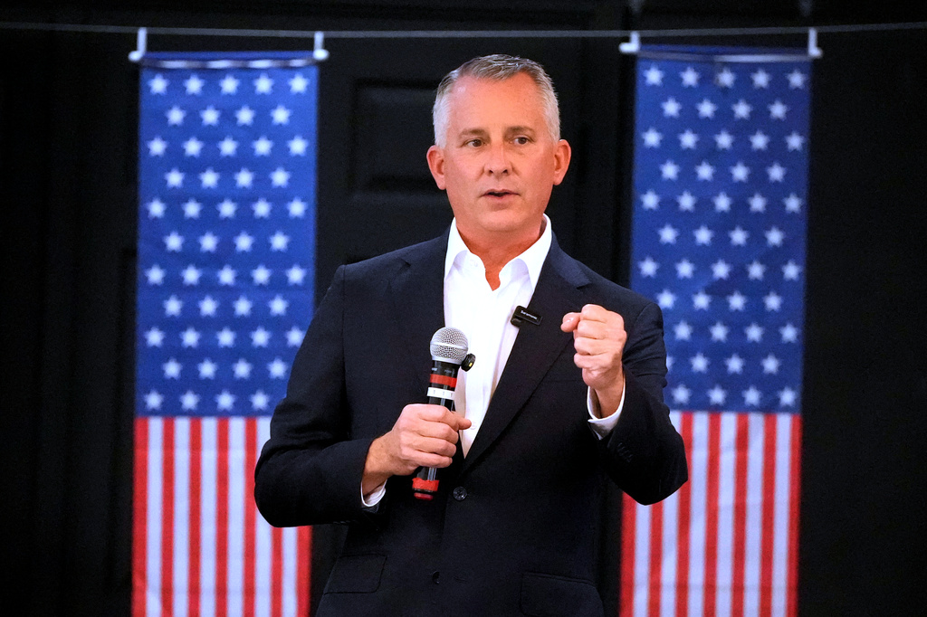 Florida Democratic gubernatorial candidate David Jolly, speaks during a town hall meeting, Saturday, Aug. 8, 2026, in Leesburg, Fla. (AP Photo/John Raoux)