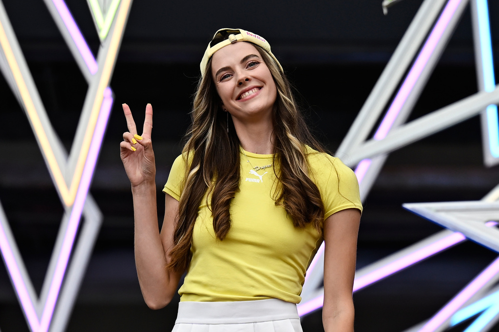High jumper Yaroslava Mahuchikh, of Ukraine, poses on the red carpet during the formal opening of the World Athletics Ultimate Championship in Budapest, Hungary, Thursday, Sept. 10, 2026. (AP Photo/Denes Erdos)