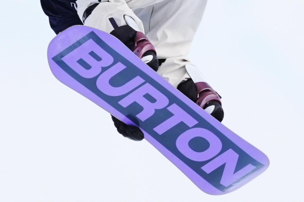 FILE - Japan's Reira Iwabuchi competes during the women's snowboarding slopestyle finals at the 2026 Winter Olympics, in Livigno, Italy, Feb. 18, 2026. (AP Photo/Lindsey Wasson, File)