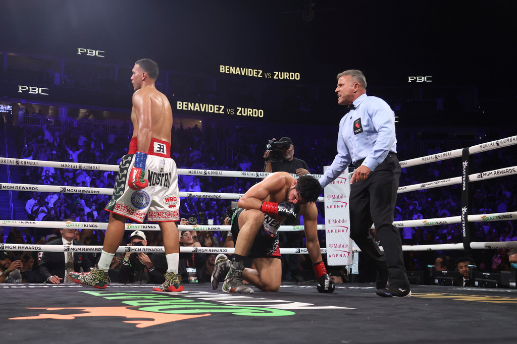 David Benavidez reacts after knocking down Gilberto Ramirez in a cruiserweight championship boxing match Saturday, May 2, 2026, in Las Vegas. (AP Photo/Ian Maule)